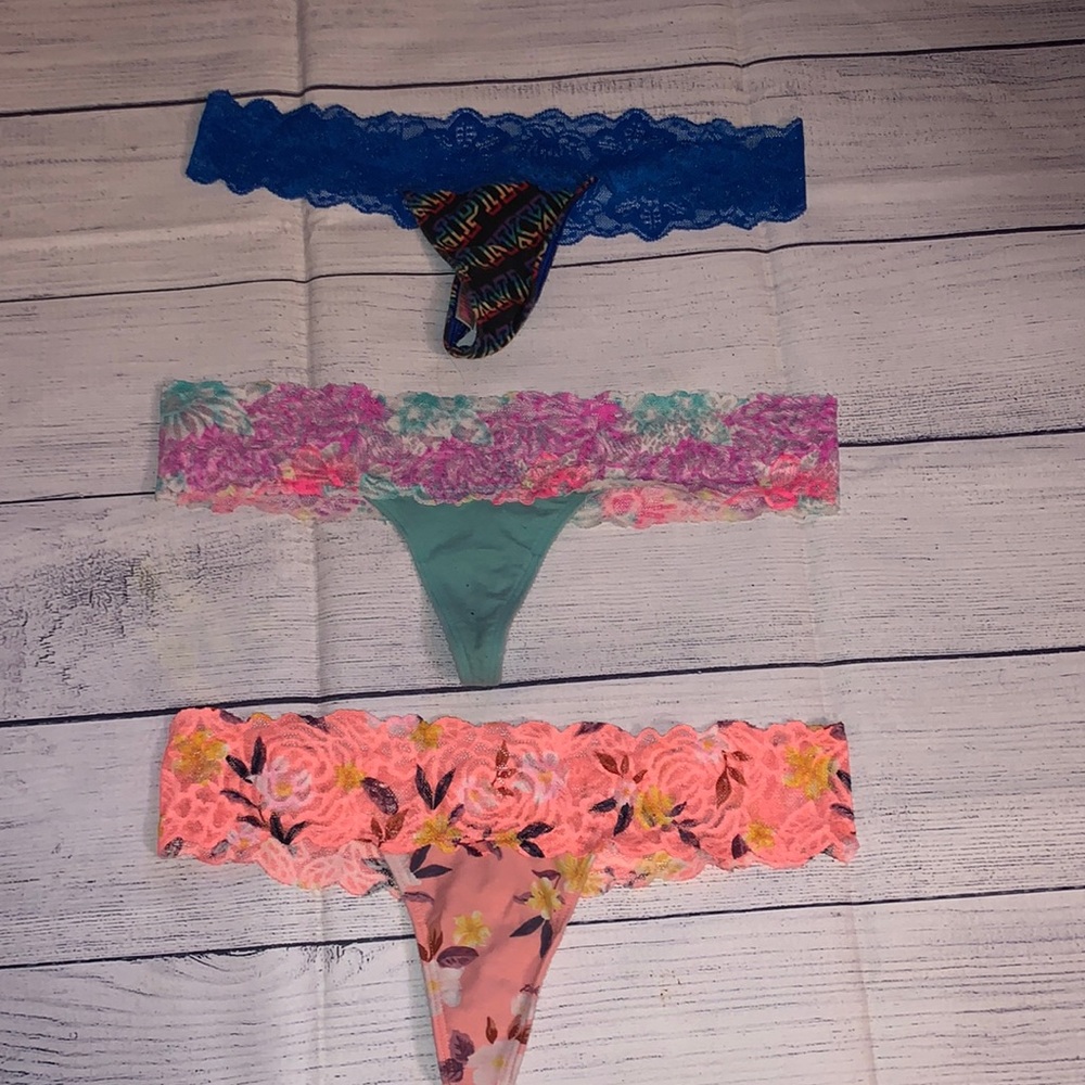 PINK/VS Lace Panty Bundle (3)